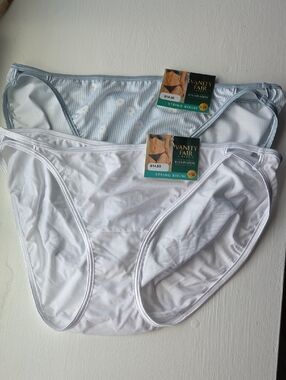 Vanity Fair Illumination String Bikini Panties Set Of 2 Size 8 XL